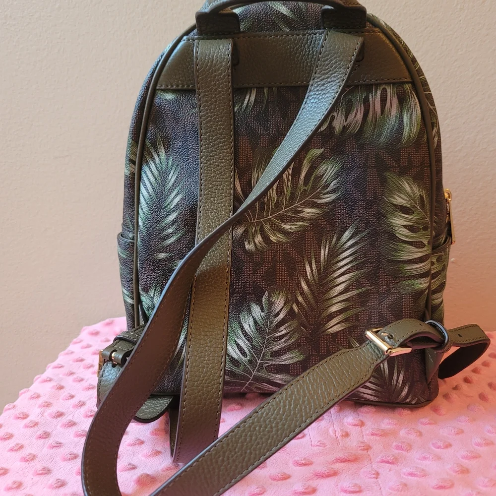 Michael Kors medium Backpack - Picture 7 of 12